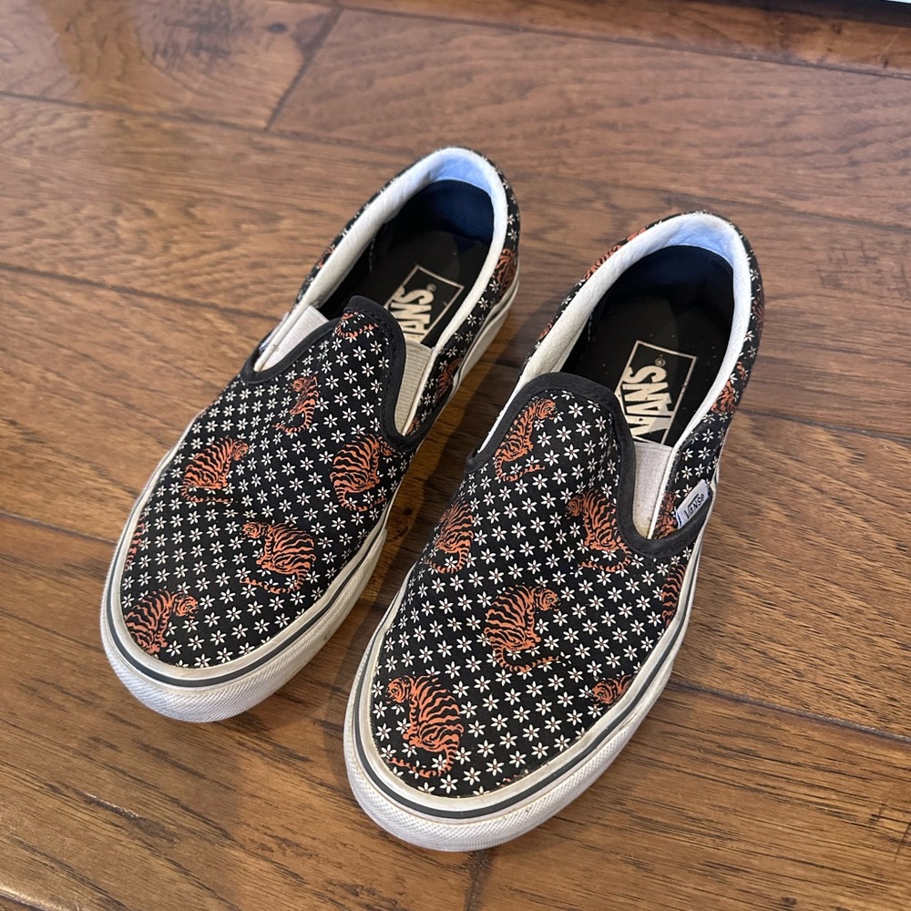 Vans women’s slip on shoes